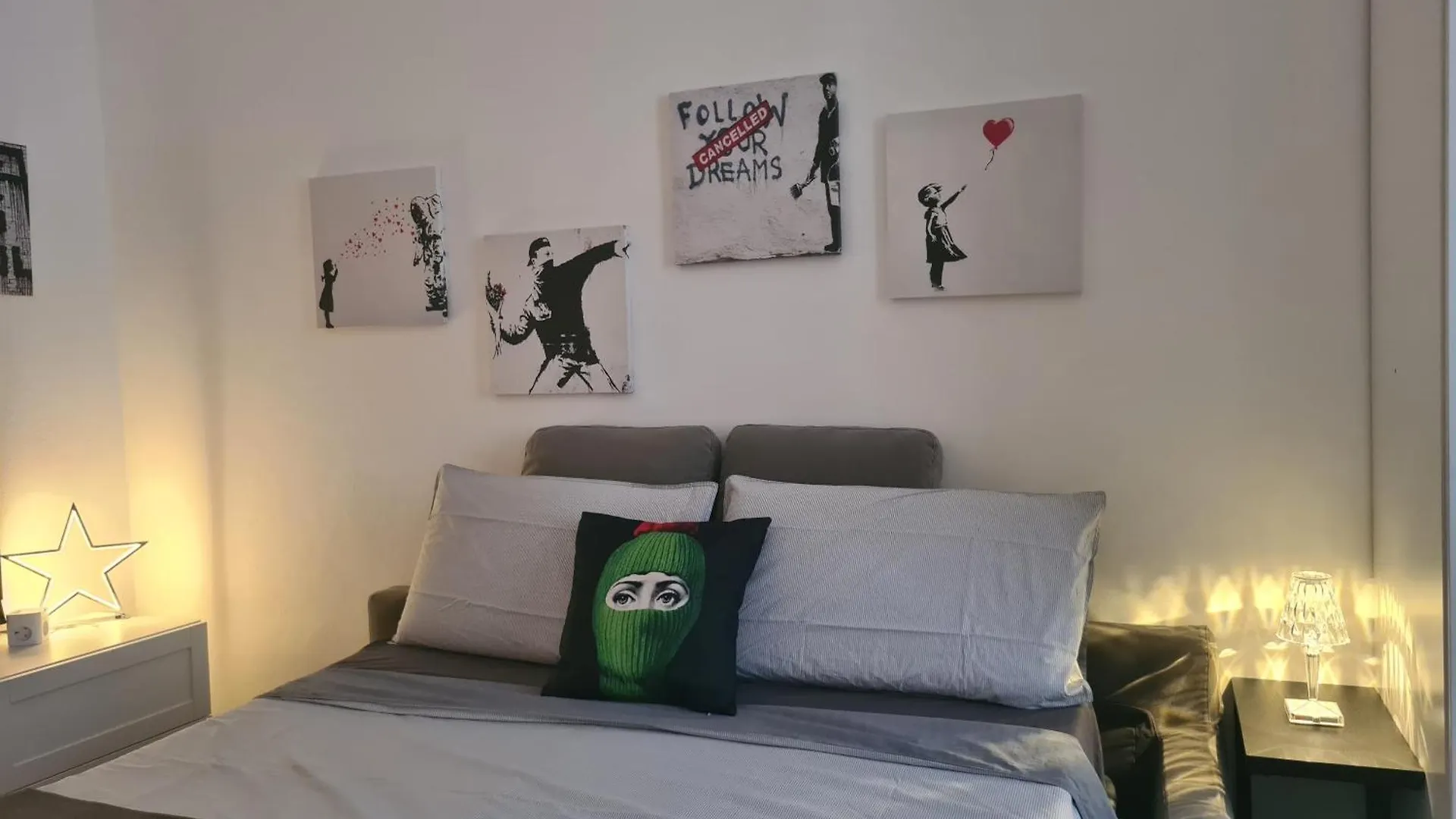Portaromanabellamilano Studio 10 Minutes From Duomo 0*, Milan Italy